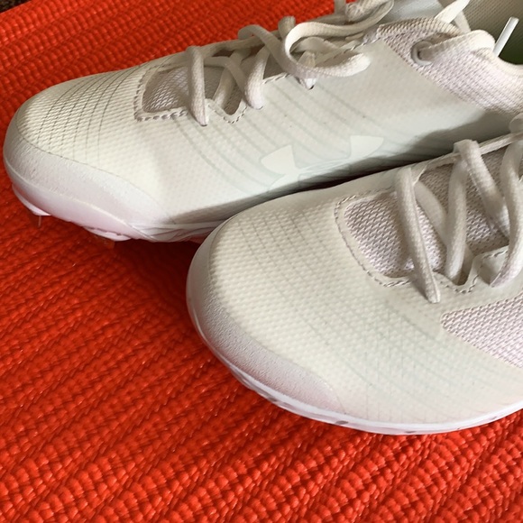 🌻 Brand New Under armour cleats 7.5 - Picture 8 of 14